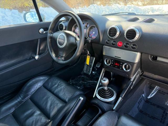 2000 Audi TT Base