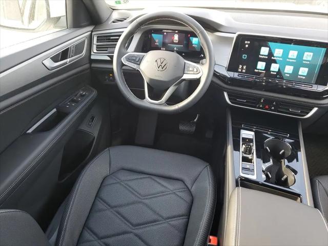 2026 Volkswagen Atlas Cross Sport SE with Technology
