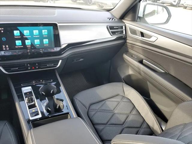 2026 Volkswagen Atlas Cross Sport SE with Technology