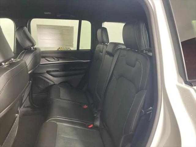 2026 Jeep Grand Cherokee Altitude 4x4