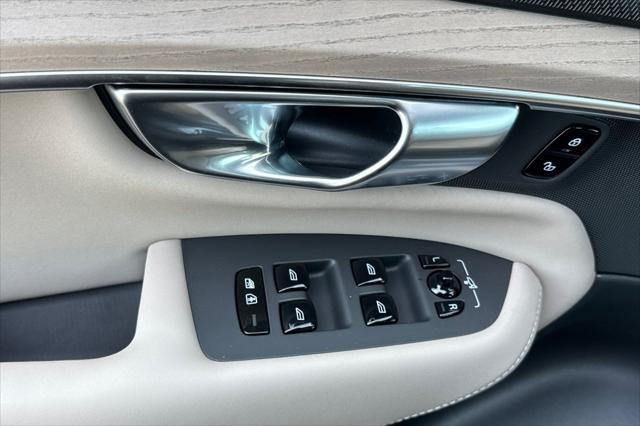 2026 Volvo XC90 Plug-In Hybrid Ultra, T8 AWD, Electric/Gasoline, Bright, 7 Seats