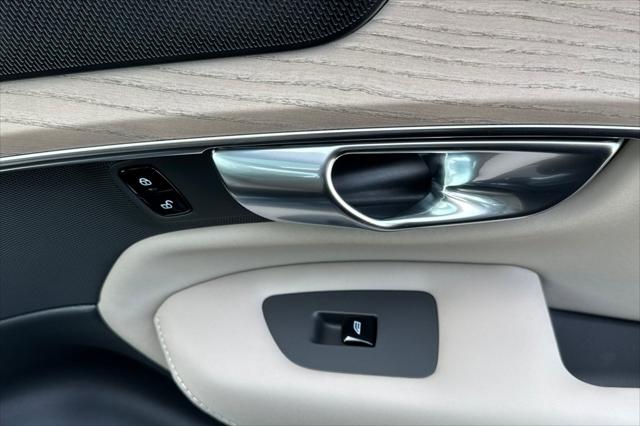 2026 Volvo XC90 Plug-In Hybrid Ultra, T8 AWD, Electric/Gasoline, Bright, 7 Seats