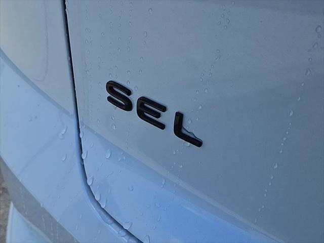 2026 Volkswagen Atlas Cross Sport SEL R-Line Black