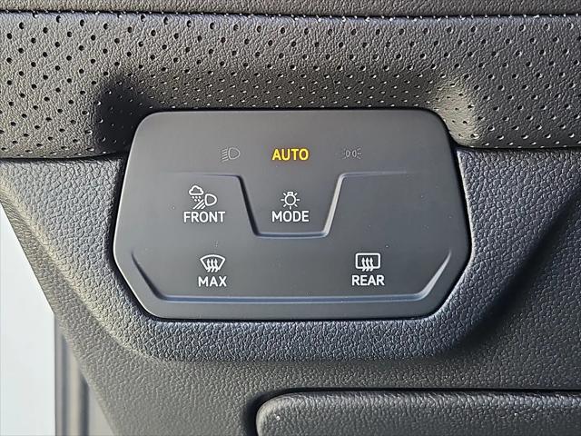 2026 Volkswagen Atlas Cross Sport SEL R-Line Black