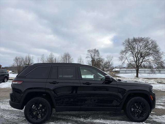 2026 Jeep Grand Cherokee Altitude 4x4