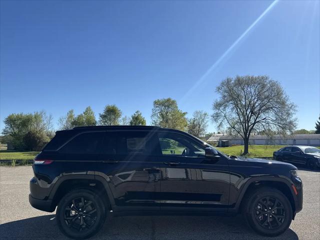2026 Jeep Grand Cherokee Altitude 4x4