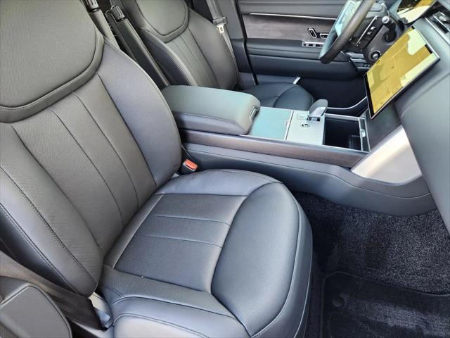 2026 Land Rover Range Rover P400 SE 7 Seat