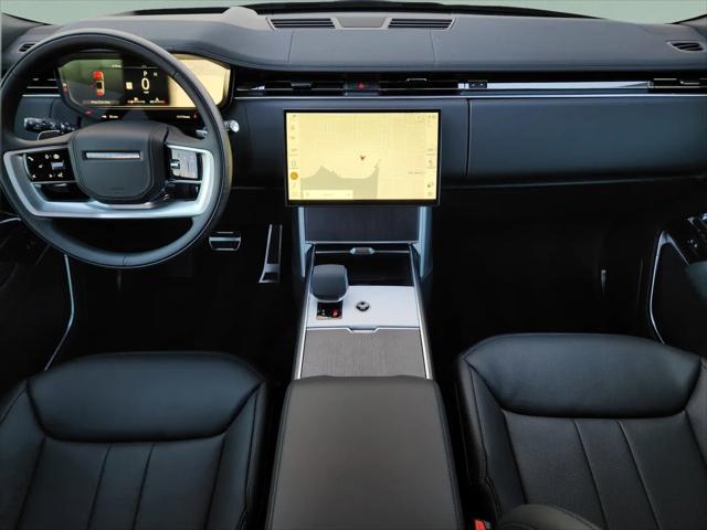 2026 Land Rover Range Rover P400 SE 7 Seat