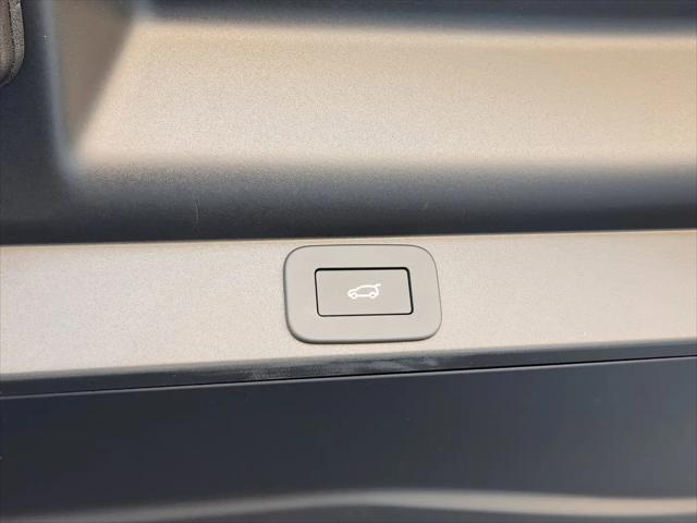 2026 Land Rover Range Rover P400 SE 7 Seat