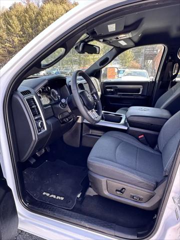 2023 Ram 1500 Classic Warlock Crew Cab 4x4 5'7" Box