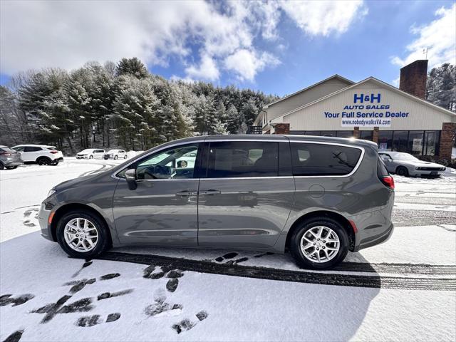 2023 Chrysler Pacifica Touring L