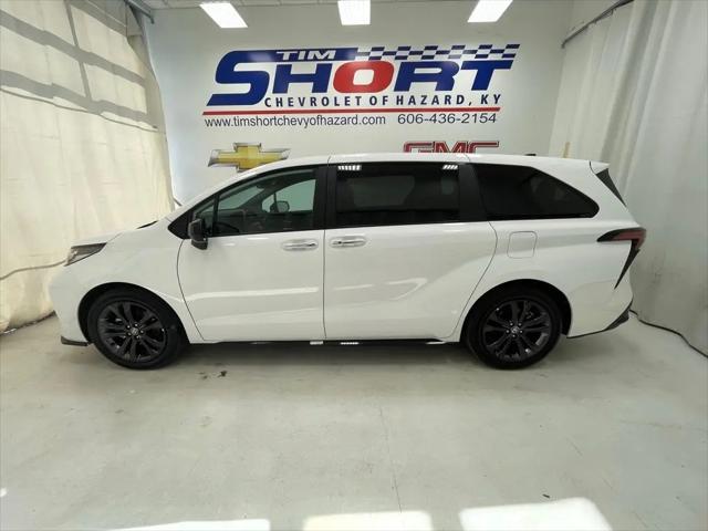 2025 Toyota Sienna XSE