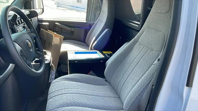 2026 Chevrolet Express Cargo Van 2500 Regular Wheelbase, WT, RWD
