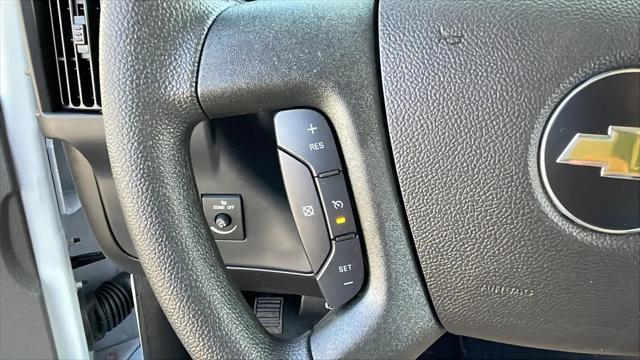 2026 Chevrolet Express Cargo Van 2500 Regular Wheelbase, WT, RWD