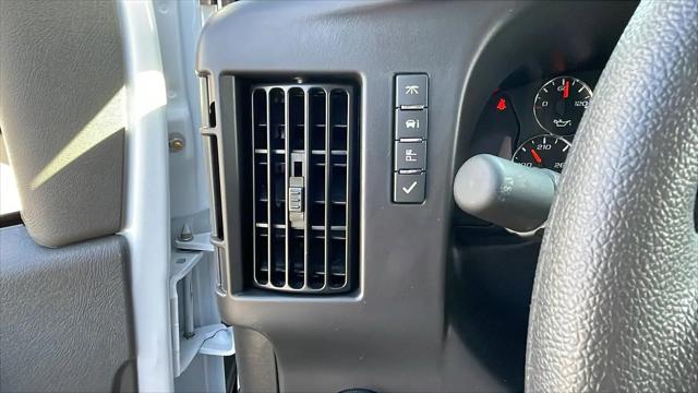 2026 Chevrolet Express Cargo Van 2500 Regular Wheelbase, WT, RWD