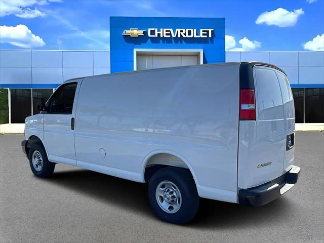 2026 Chevrolet Express Cargo Van 2500 Regular Wheelbase, WT, RWD