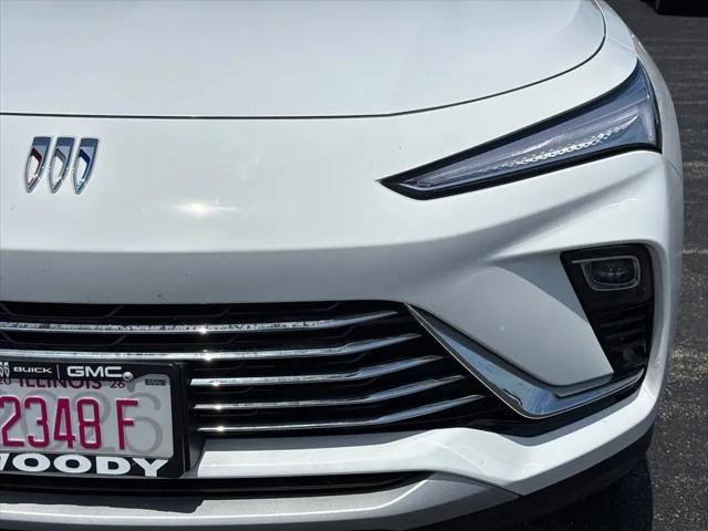2026 Buick NV Preferred FWD