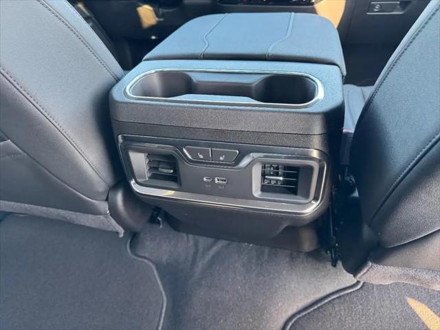 2026 GMC Sierra 2500HD Crew Cab, Standard Bed, SLT, 4WD