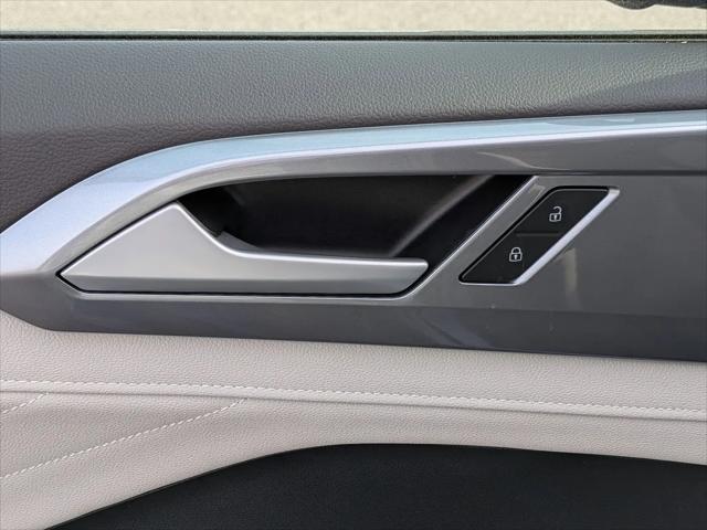 2026 Volkswagen Taos SEL