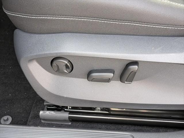 2026 Volkswagen Taos SEL