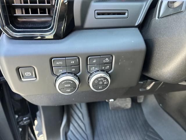 2024 GMC Sierra 2500HD 4WD Crew Cab Standard Bed AT4