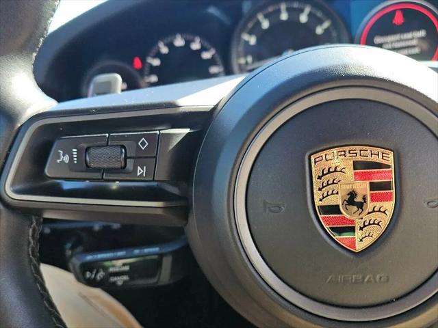 2020 Porsche 911 Carrera Cabriolet