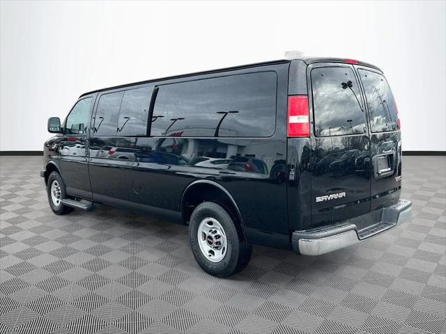 2022 GMC Savana Passenger RWD 3500 Extended Wheelbase LT