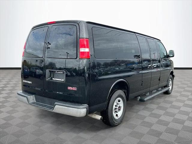 2022 GMC Savana Passenger RWD 3500 Extended Wheelbase LT