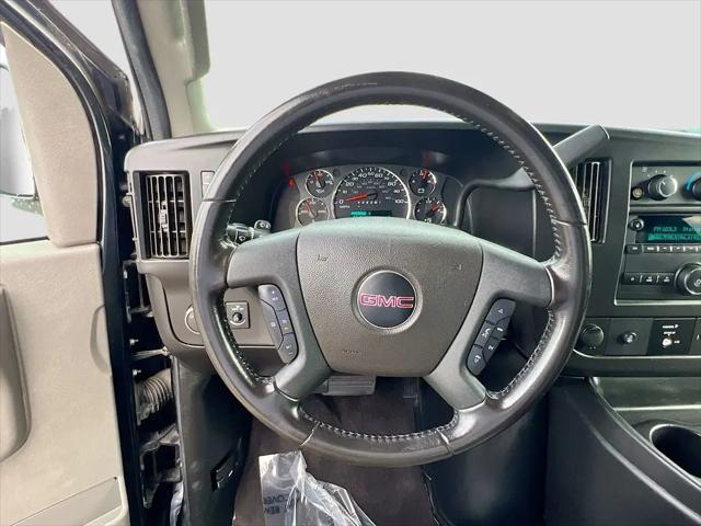 2022 GMC Savana Passenger RWD 3500 Extended Wheelbase LT