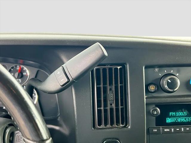 2022 GMC Savana Passenger RWD 3500 Extended Wheelbase LT