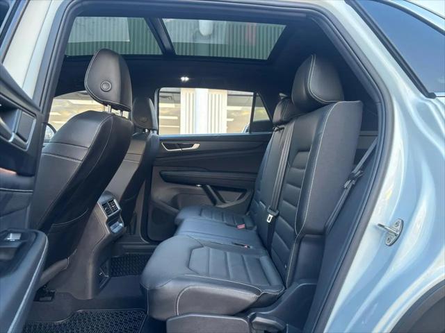 2025 Volkswagen Atlas Cross Sport 2.0T SEL