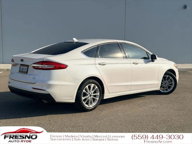 2020 Ford Fusion SE