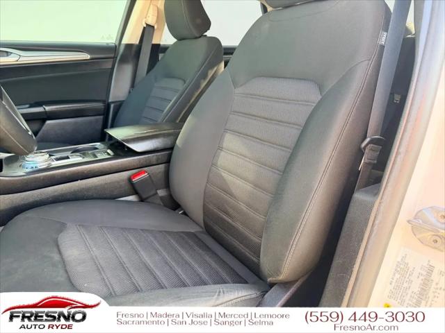 2020 Ford Fusion SE