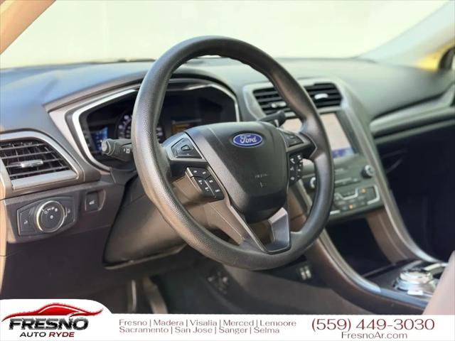 2020 Ford Fusion SE
