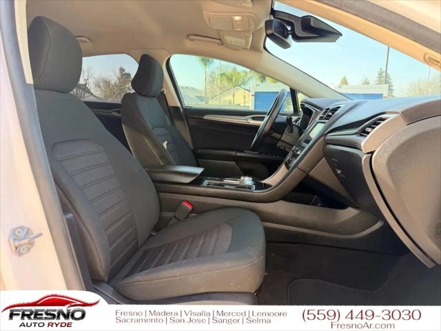 2020 Ford Fusion SE