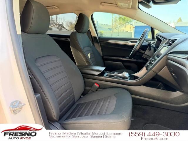 2020 Ford Fusion SE