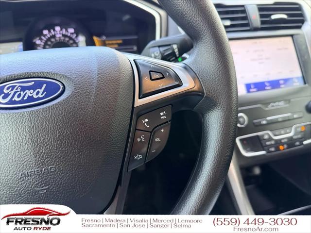 2020 Ford Fusion SE