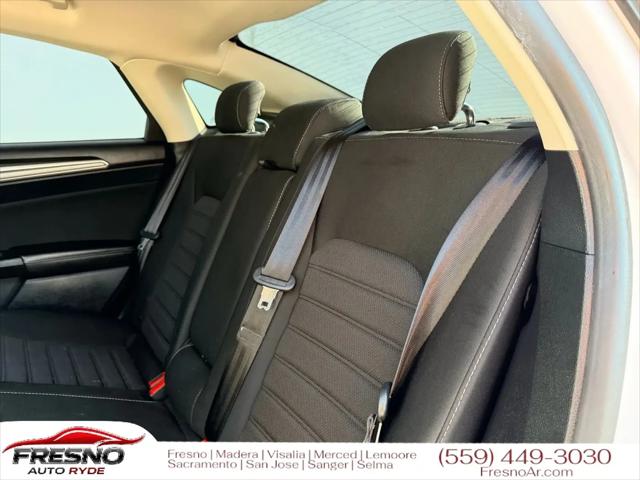 2020 Ford Fusion SE