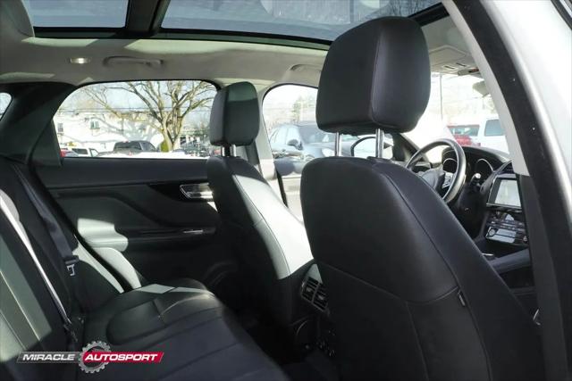 2019 Jaguar F-PACE 25t Premium
