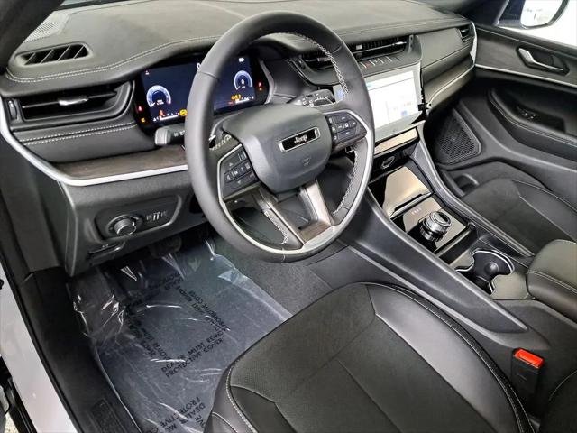 2026 Jeep Grand Cherokee L Altitude 4x2