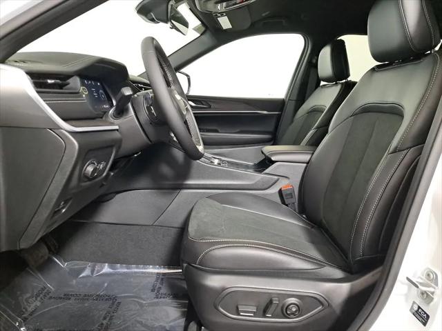 2026 Jeep Grand Cherokee L Altitude 4x2