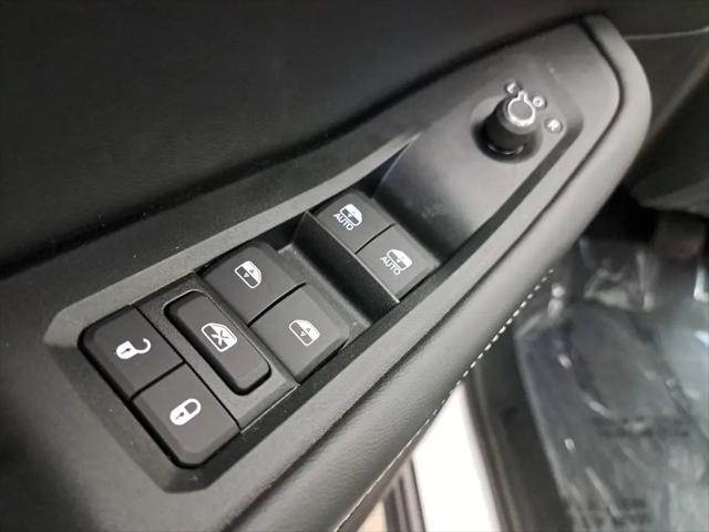 2026 Jeep Grand Cherokee L Altitude 4x2