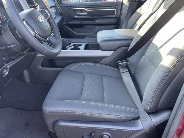 2025 Ram 1500 Big Horn Crew Cab 4x4 5'7" Box