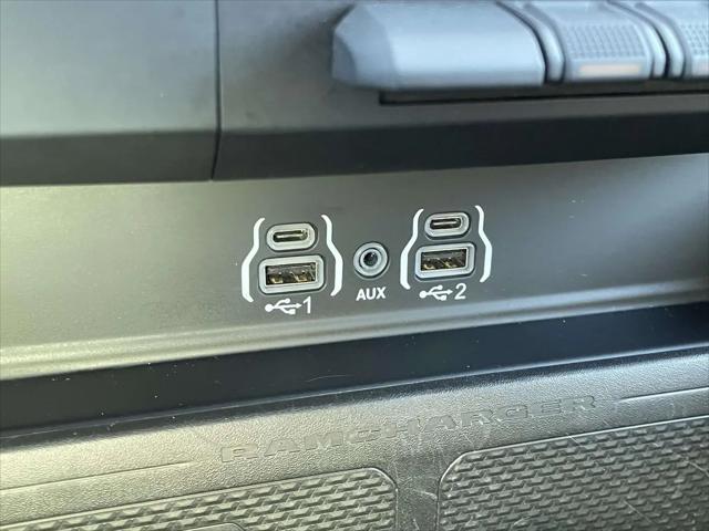 2025 Ram 1500 Big Horn Crew Cab 4x4 5'7" Box