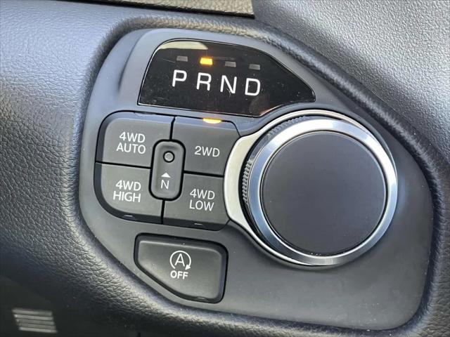 2025 Ram 1500 Big Horn Crew Cab 4x4 5'7" Box