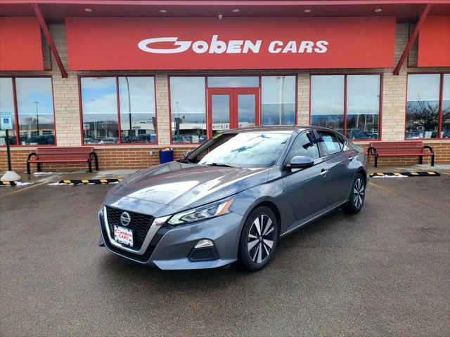 2022 Nissan Altima SV FWD for sale in Middleton, WI