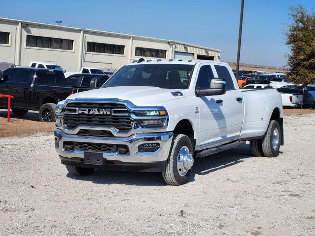 2026 RAM Ram 3500 RAM 3500 TRADESMAN CREW CAB 4X4 8 BOX