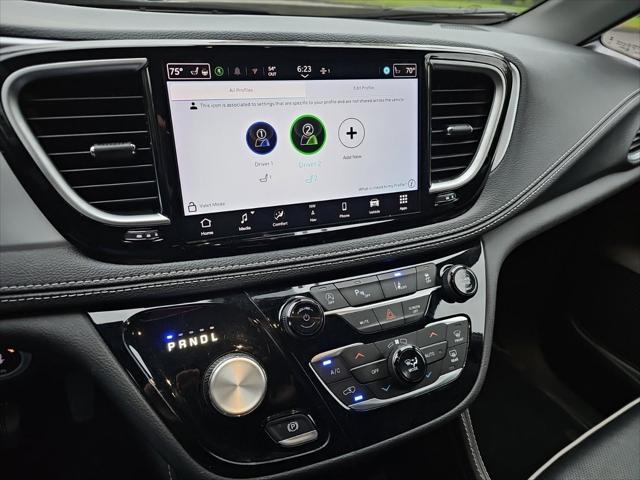 2025 Chrysler Pacifica Limited