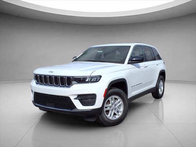 2025 Jeep Grand Cherokee GRAND CHEROKEE LAREDO 4X2