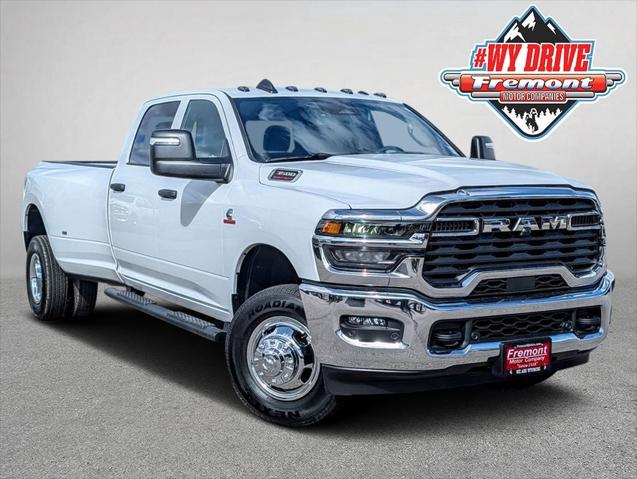 2026 RAM Ram 3500 RAM 3500 TRADESMAN CREW CAB 4X4 8 BOX